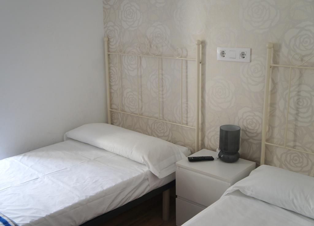 Albergue Santiago Apostol Logroño Extérieur photo