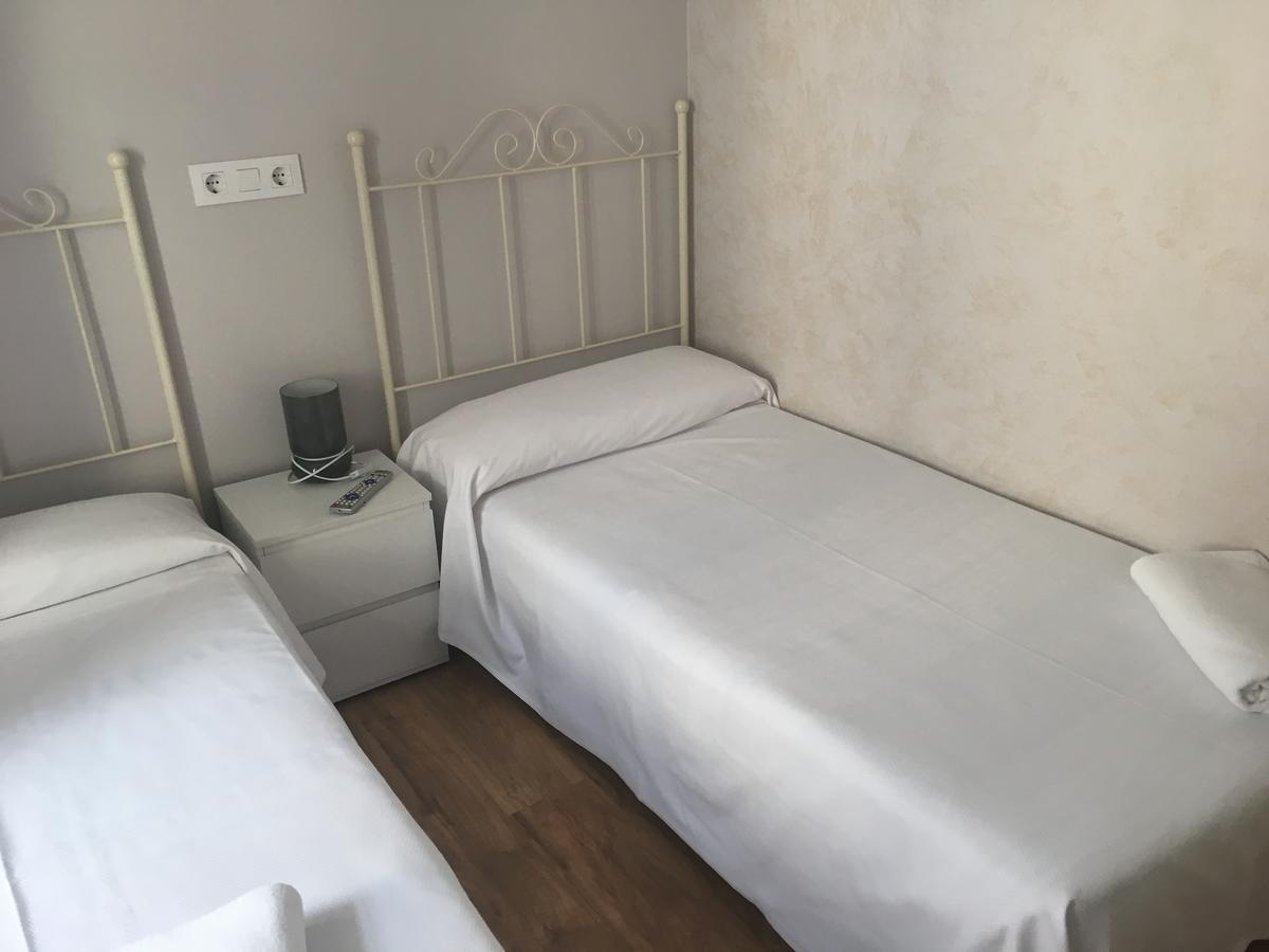 Albergue Santiago Apostol Logroño Extérieur photo